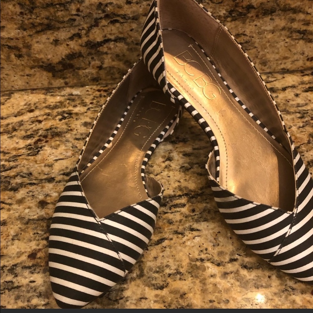 BCBG Blue and White Striped Point Toe Flats S 6.5